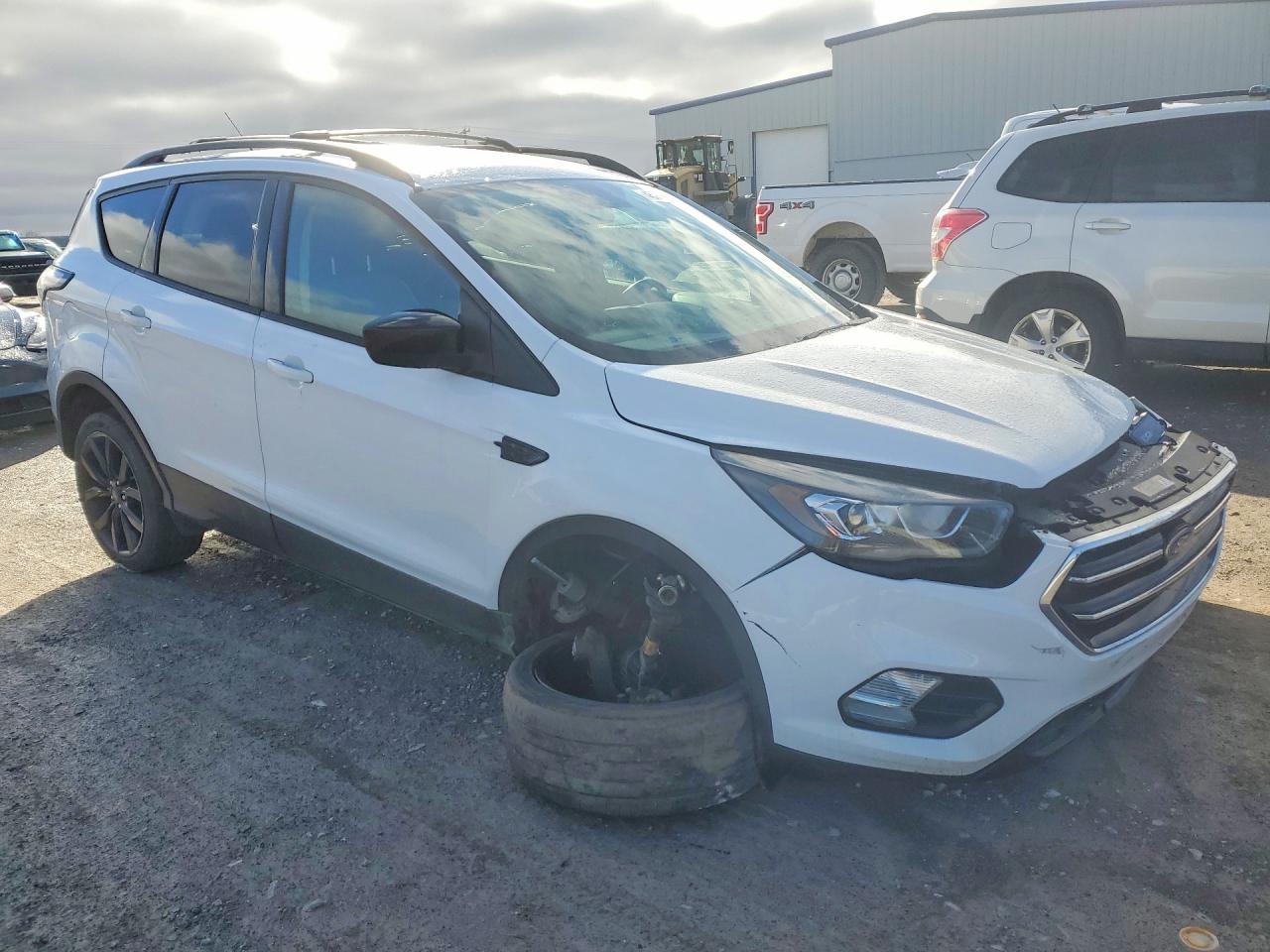 2017 Ford Escape Se - Фото 4