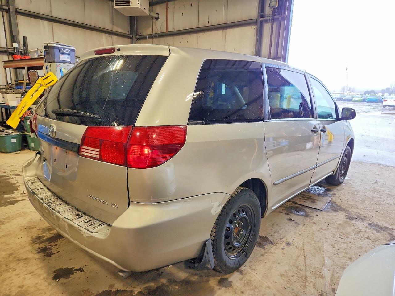 2005 Toyota Sienna Ce 7 Passenger - Фото 3