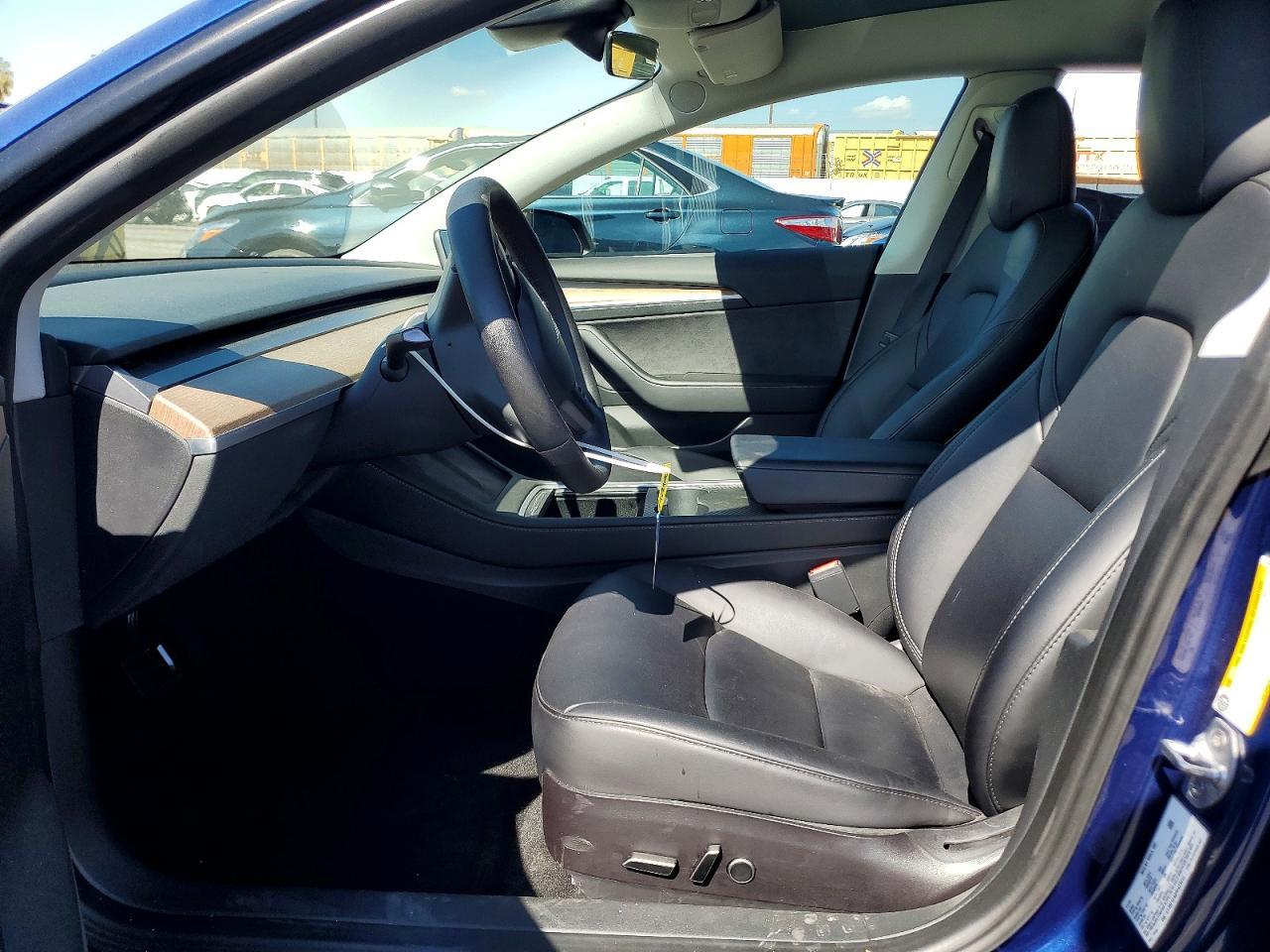2023 Tesla Model 3 - Фото 7