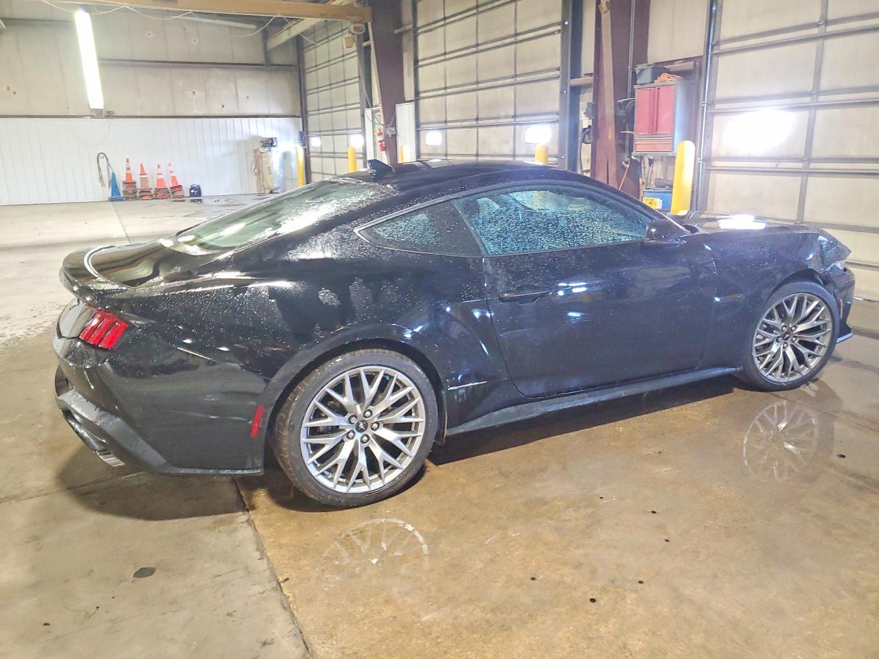 2024 Ford Mustang - Image 3