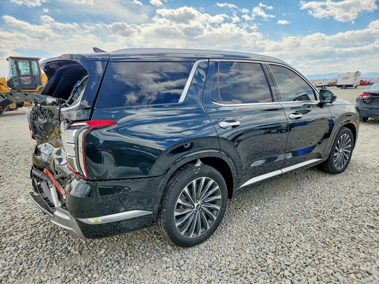2023 Hyundai Palisade Calligraphy - Image 3