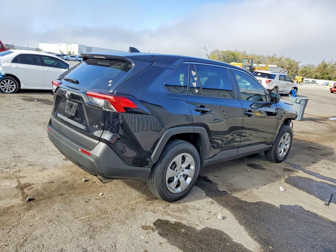 2025 Toyota Rav4 Le - Фото 3