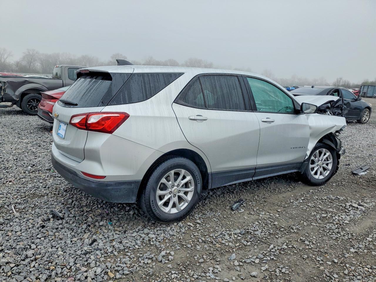 2019 Chevrolet Equinox Ls - Image 3
