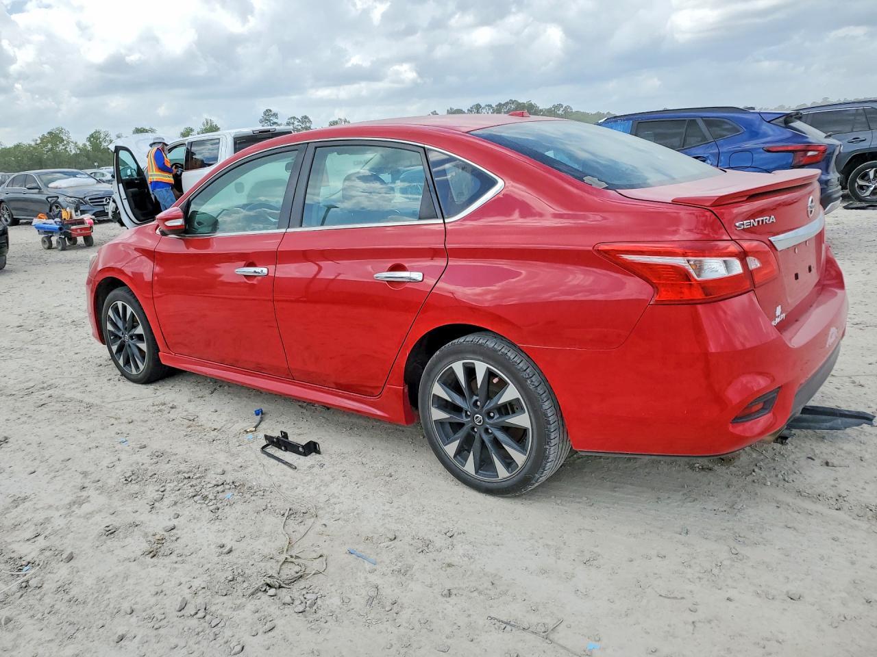 2019 Nissan Sentra Sr - Image 2