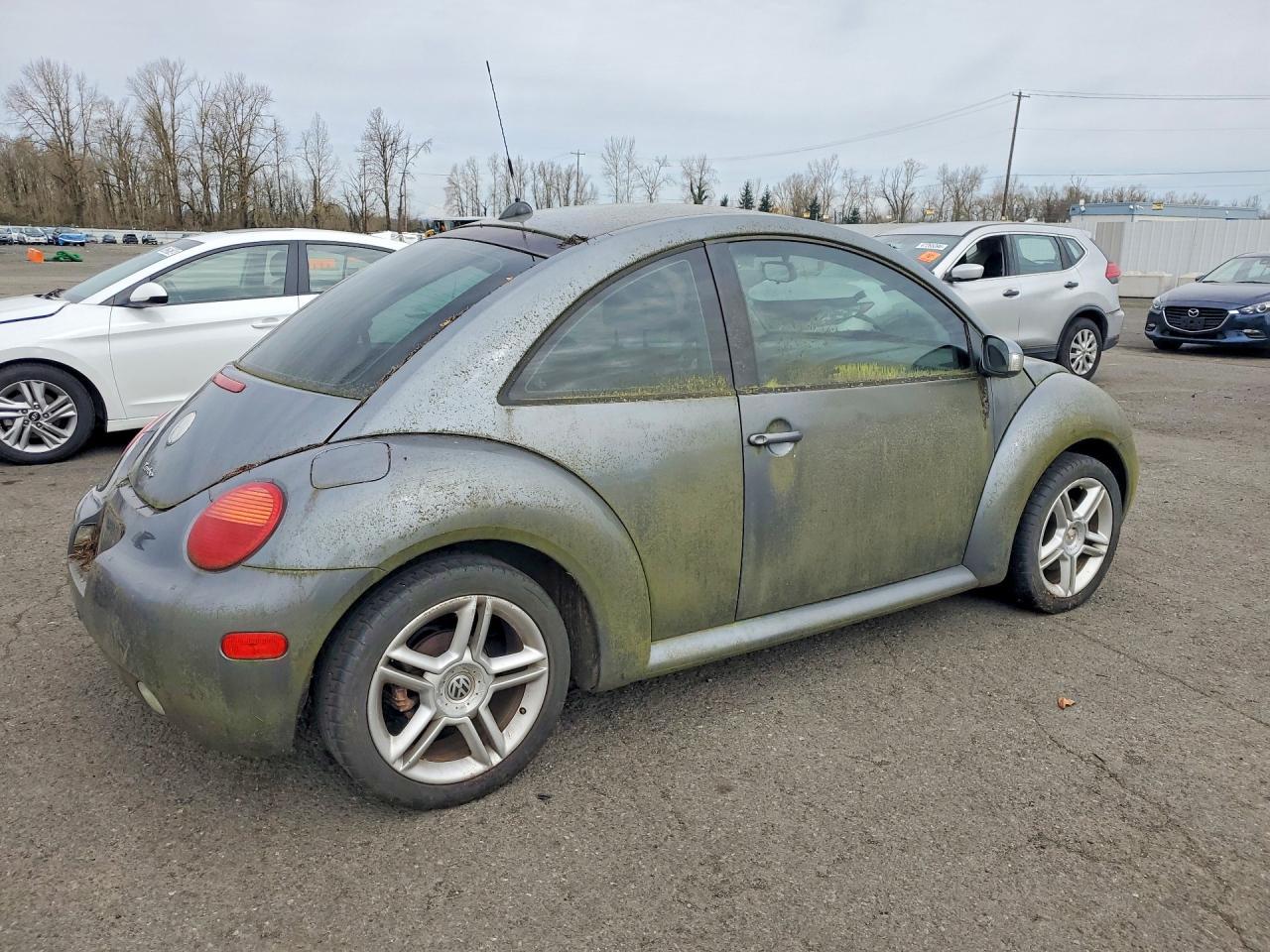 2016 Volkswagen Beetle - Image 3