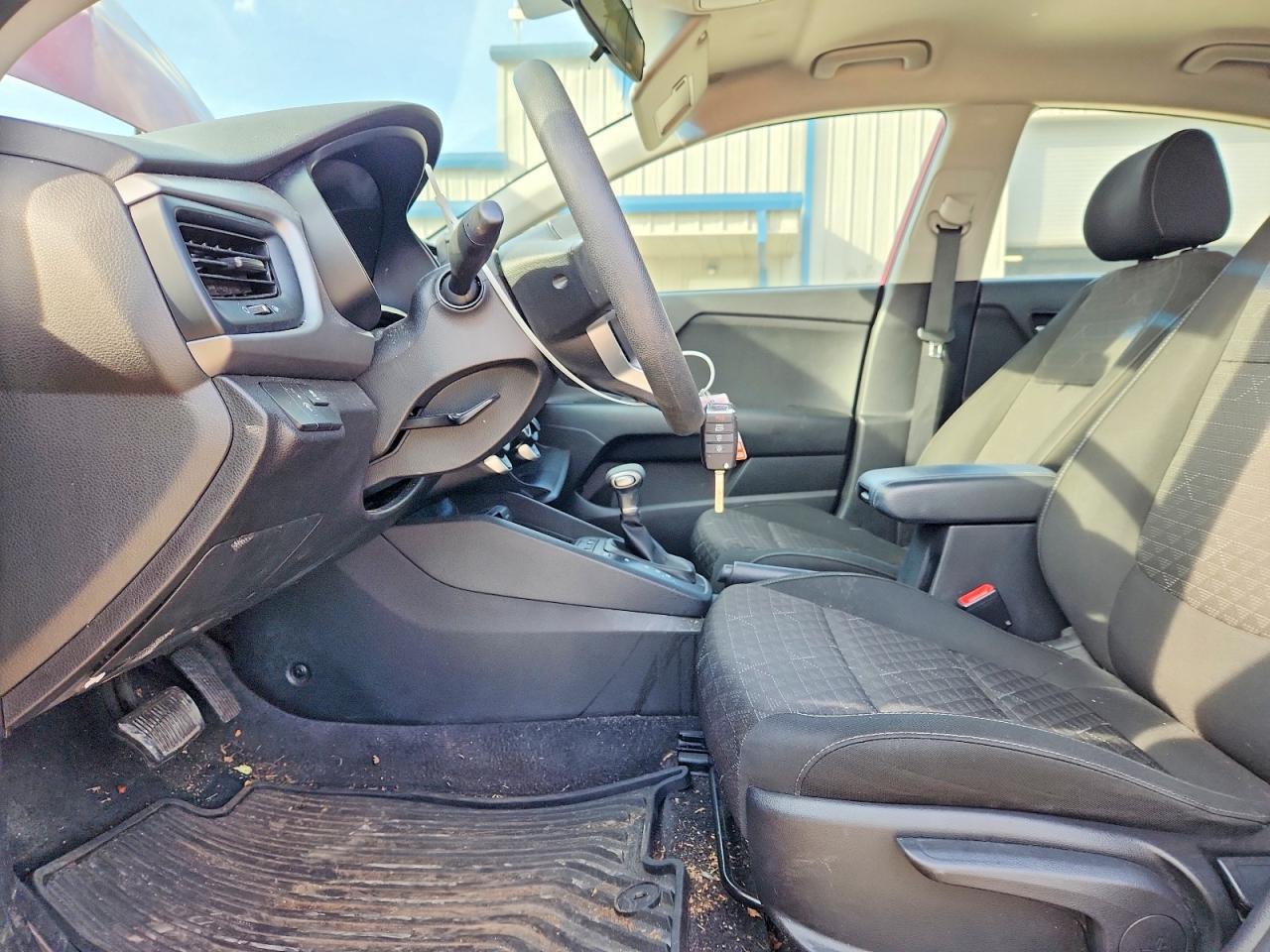 2019 Kia Rio S - Фото 7