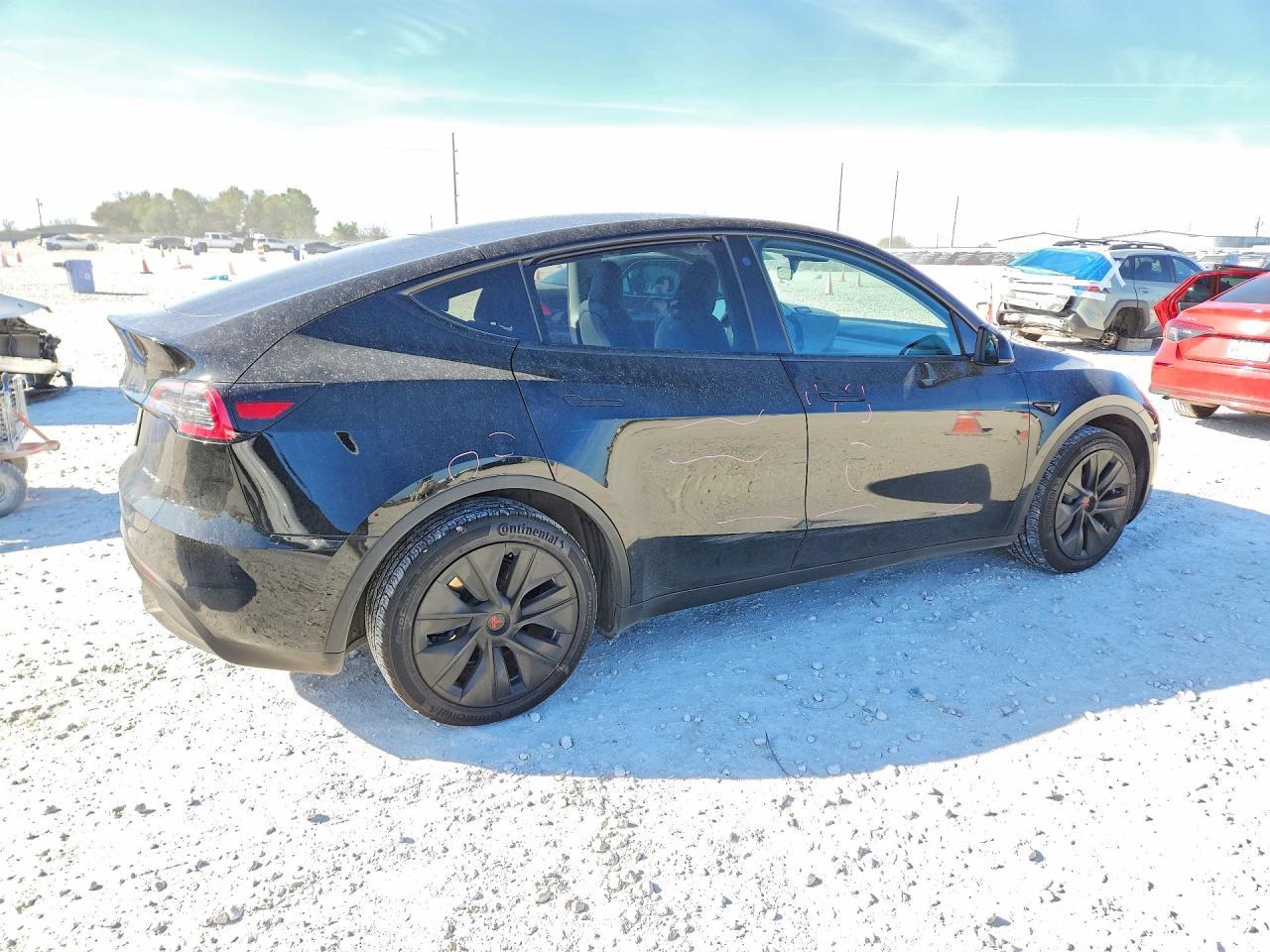 2023 Tesla Model Y - Фото 3