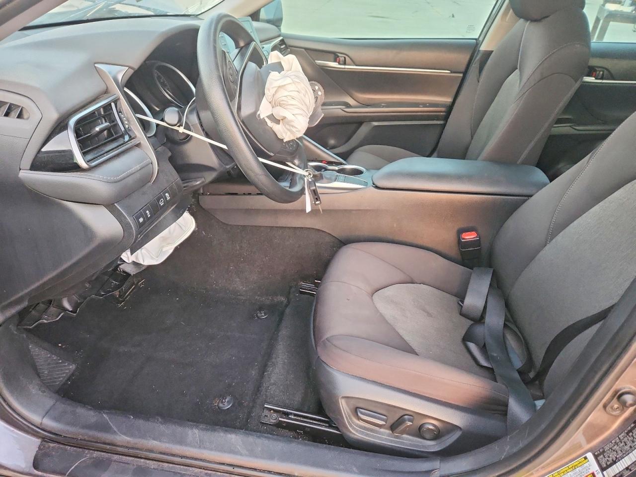 2023 Toyota Camry Le - Image 7