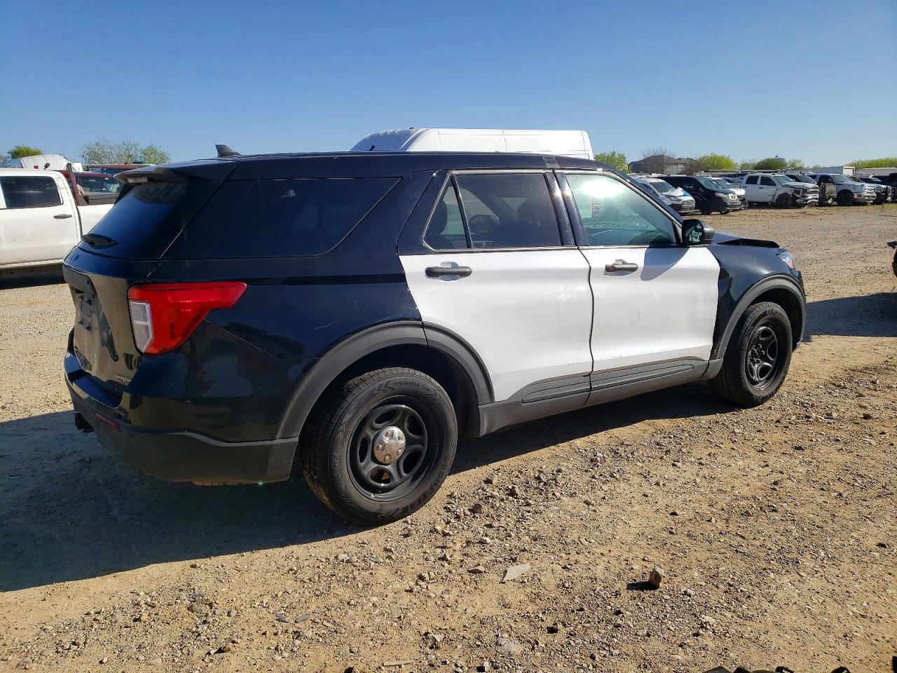 2024 Ford Explorer Police Interceptor - Image 3