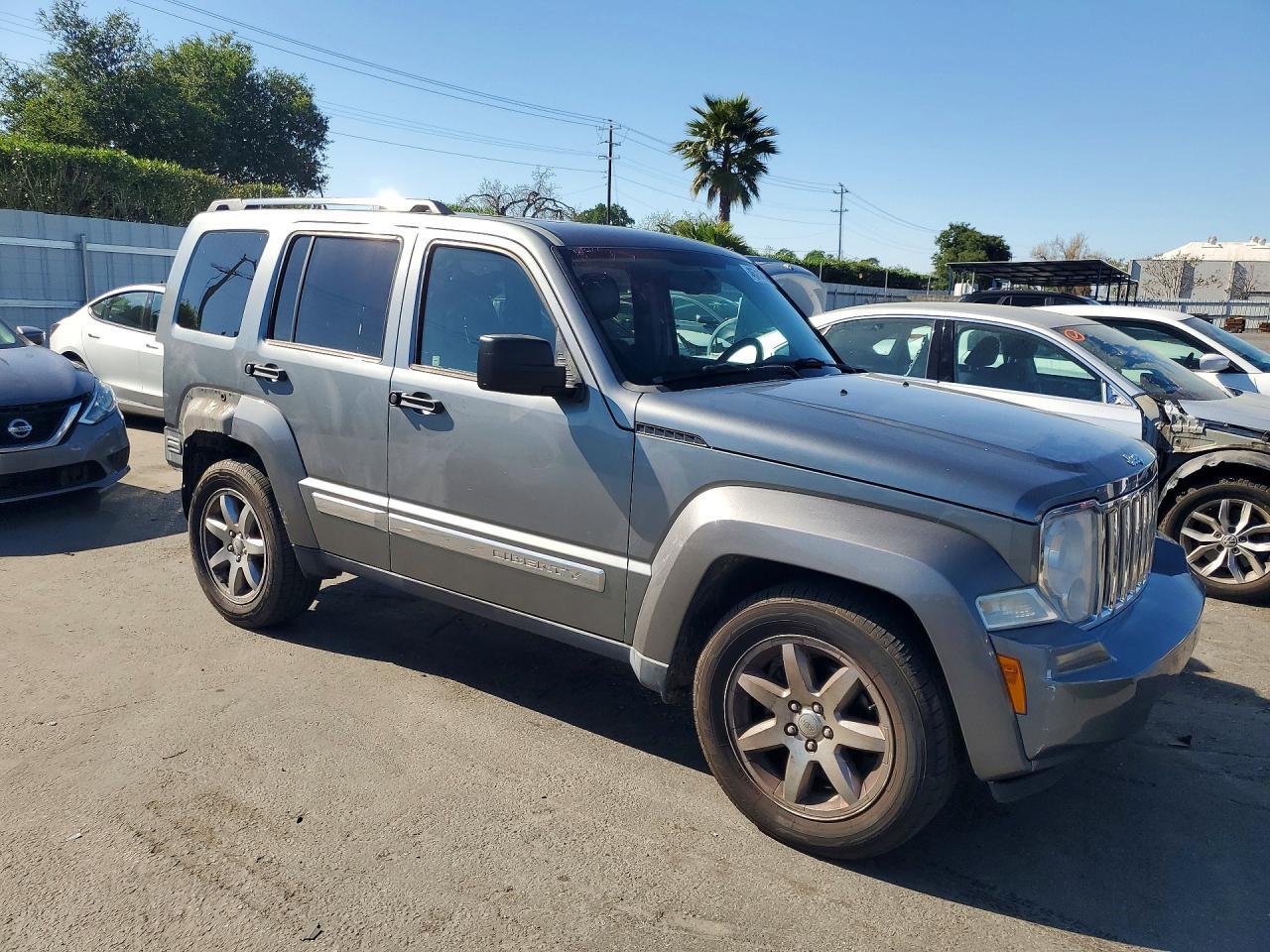 2012 Jeep Liberty Limited - Image 4