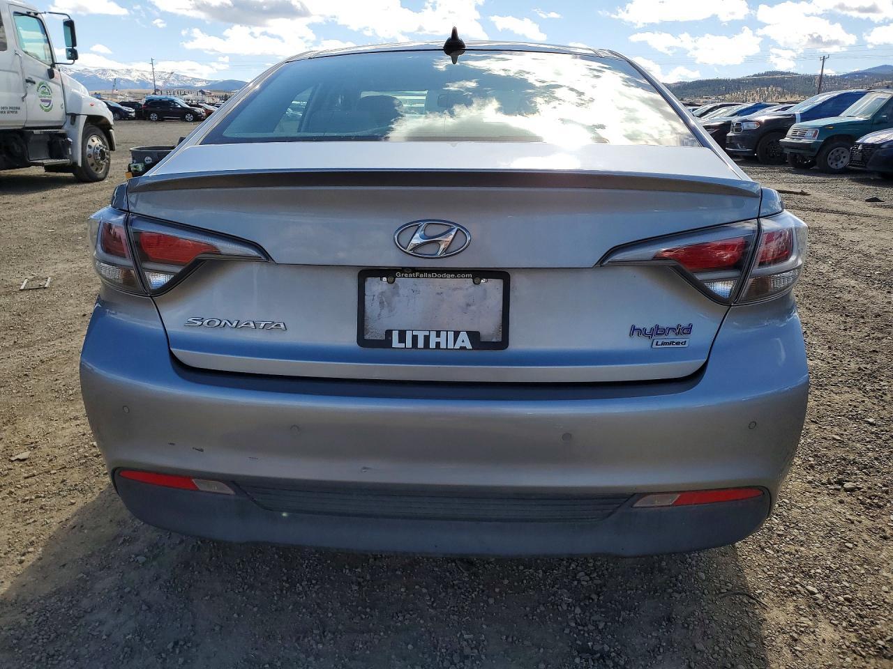 2016 Hyundai Sonata Hybrid Limited - Image 6