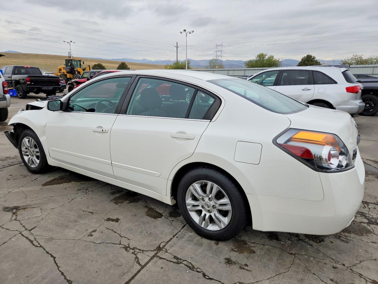 2010 Nissan Altima 2.5 - Фото 2