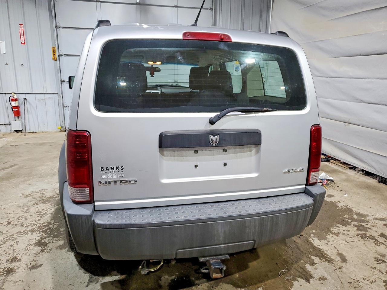 2008 Dodge Nitro Sxt - Image 6