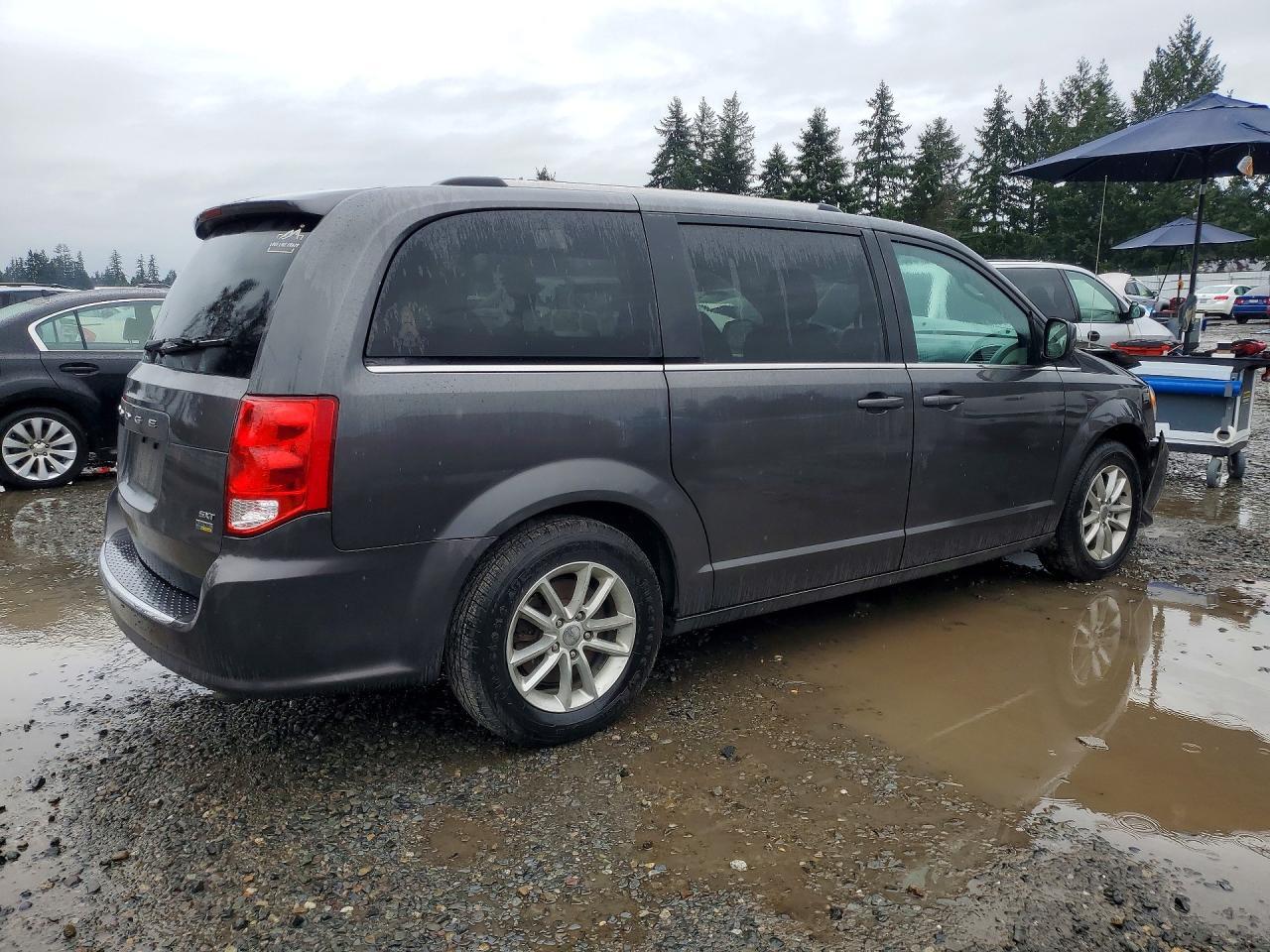 2019 Dodge Grand Caravan Sxt - Image 3