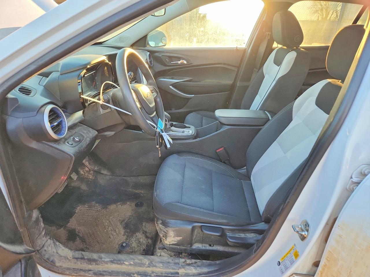 2024 Chevrolet Trax Ls - Image 7