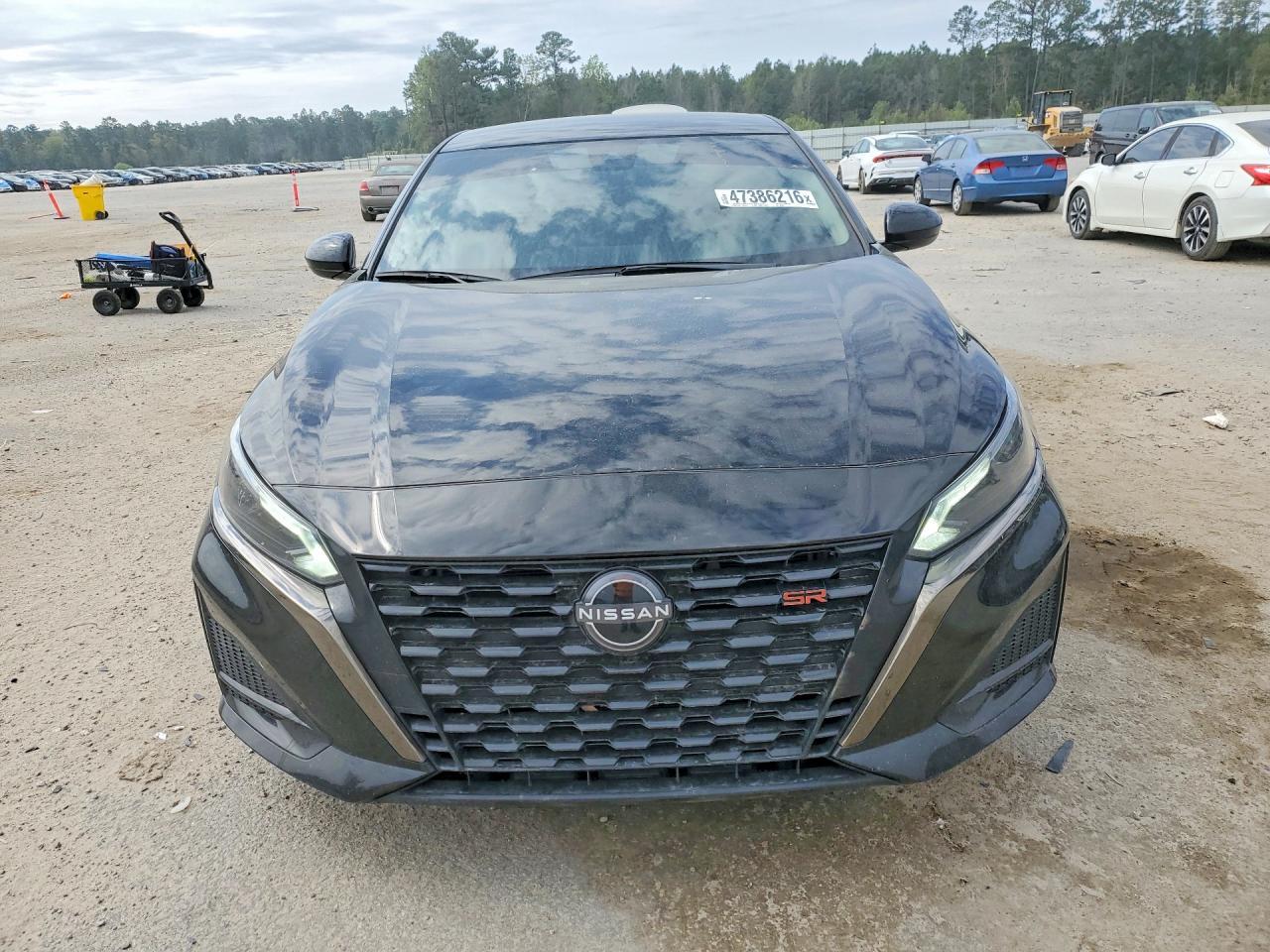 2024 Nissan Altima 2.5 Sr - Image 5
