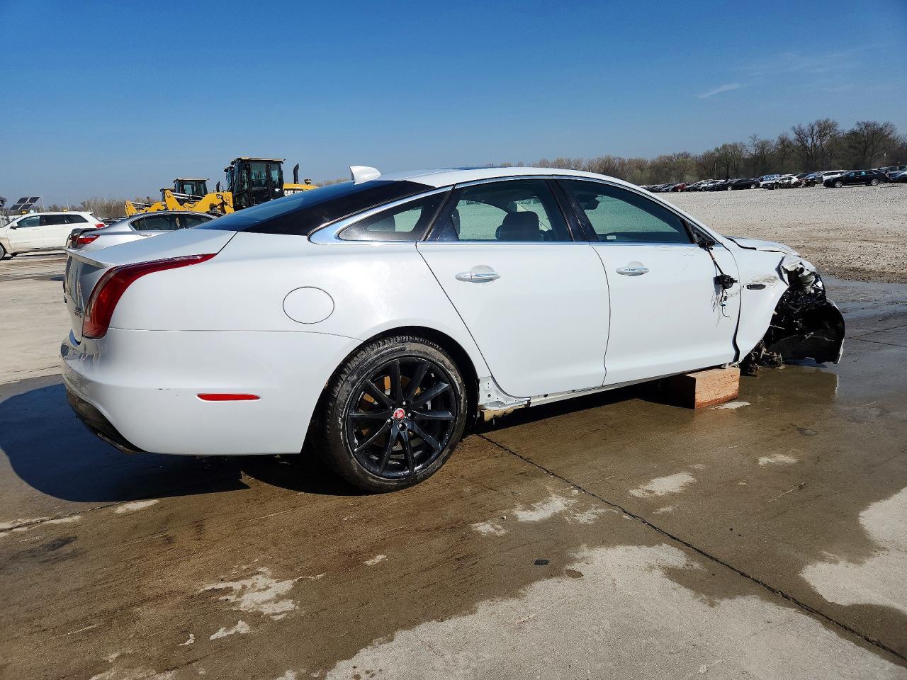 2019 Jaguar Xj R - Sport - Image 3