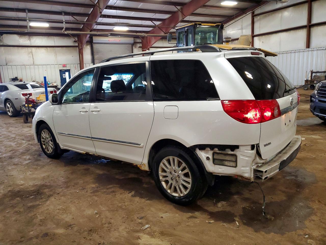 2008 Toyota Sienna Xle Limited - Image 2
