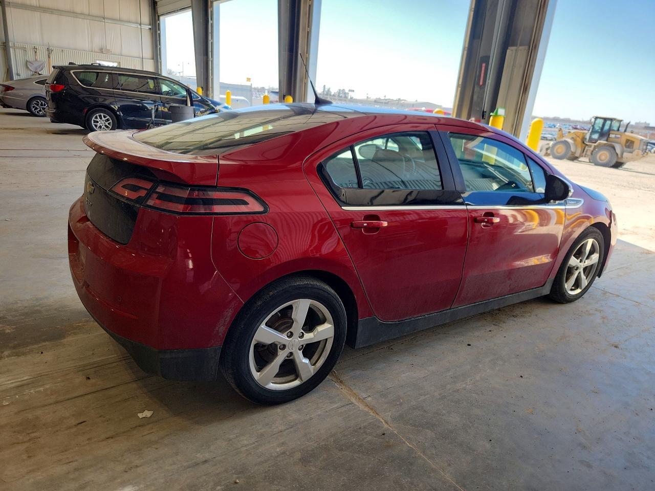 2012 Chevrolet Volt - Image 3