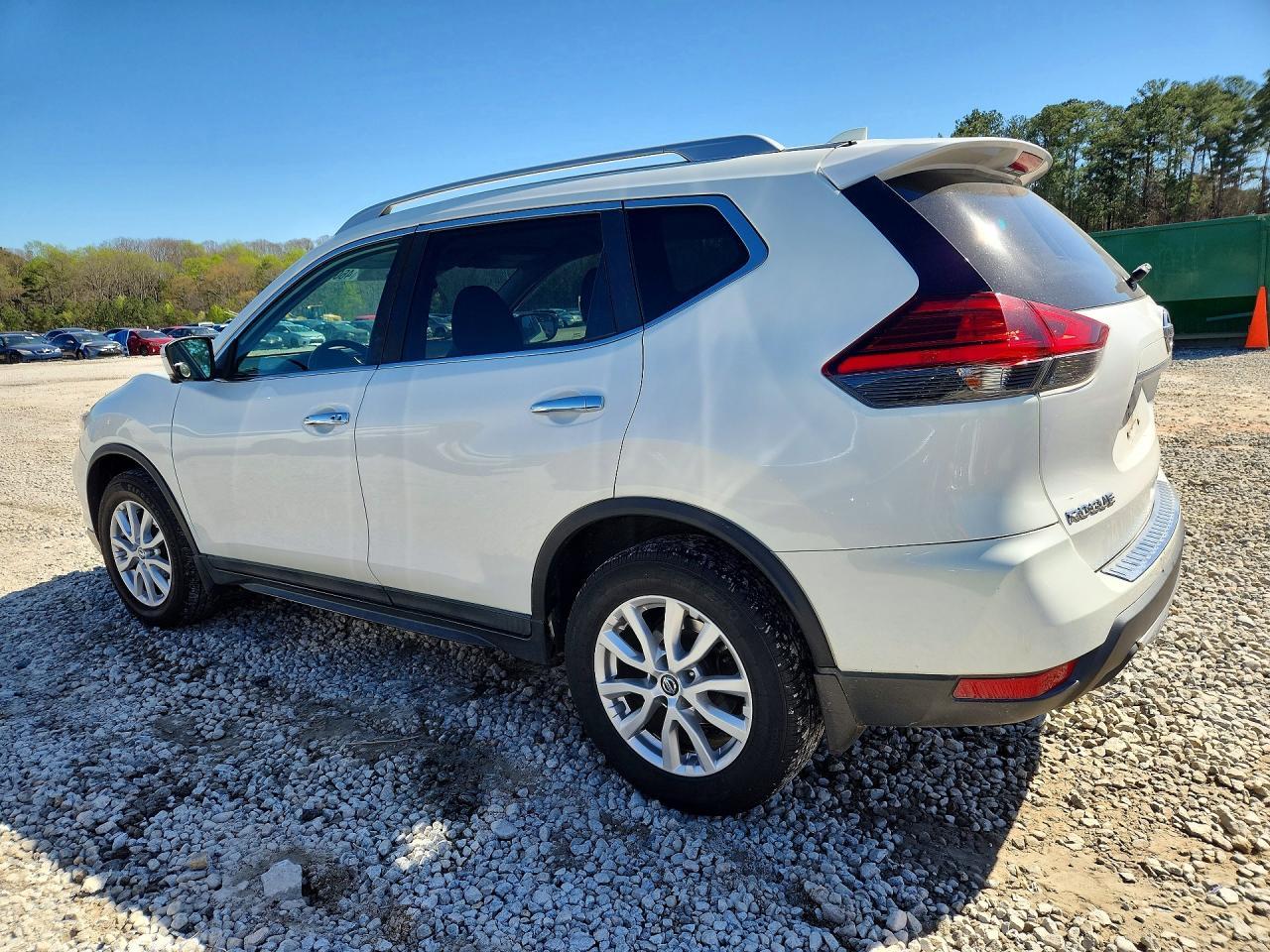 2017 Nissan Rogue - Image 2