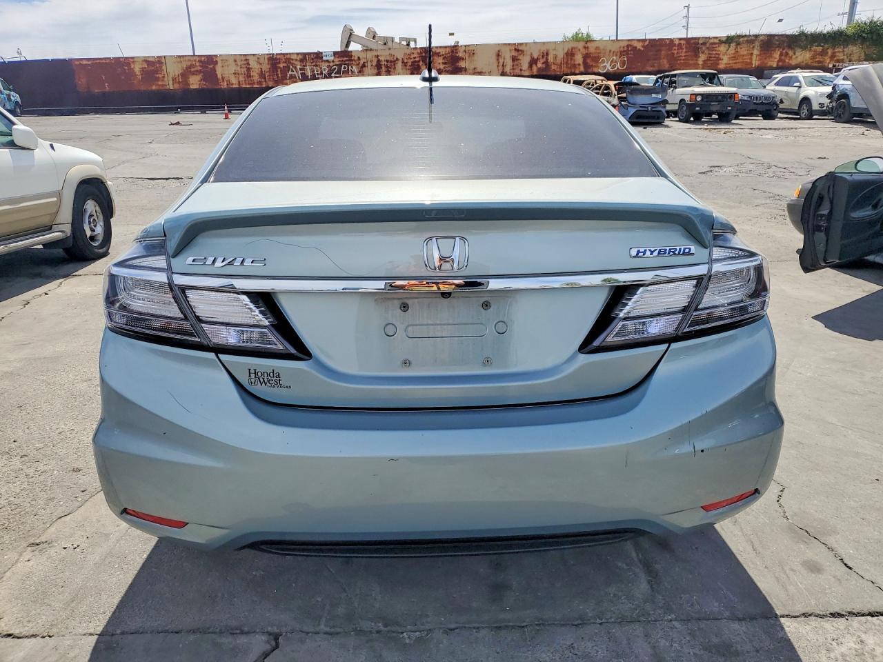 2014 Honda Civic Hybrid L - Image 6