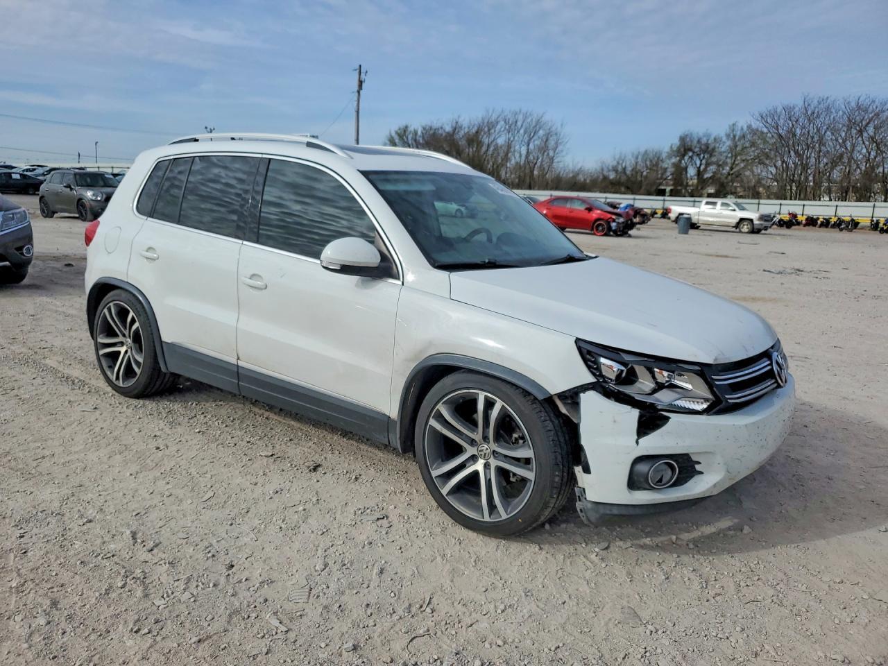 2017 Volkswagen Tiguan Sel - Фото 4