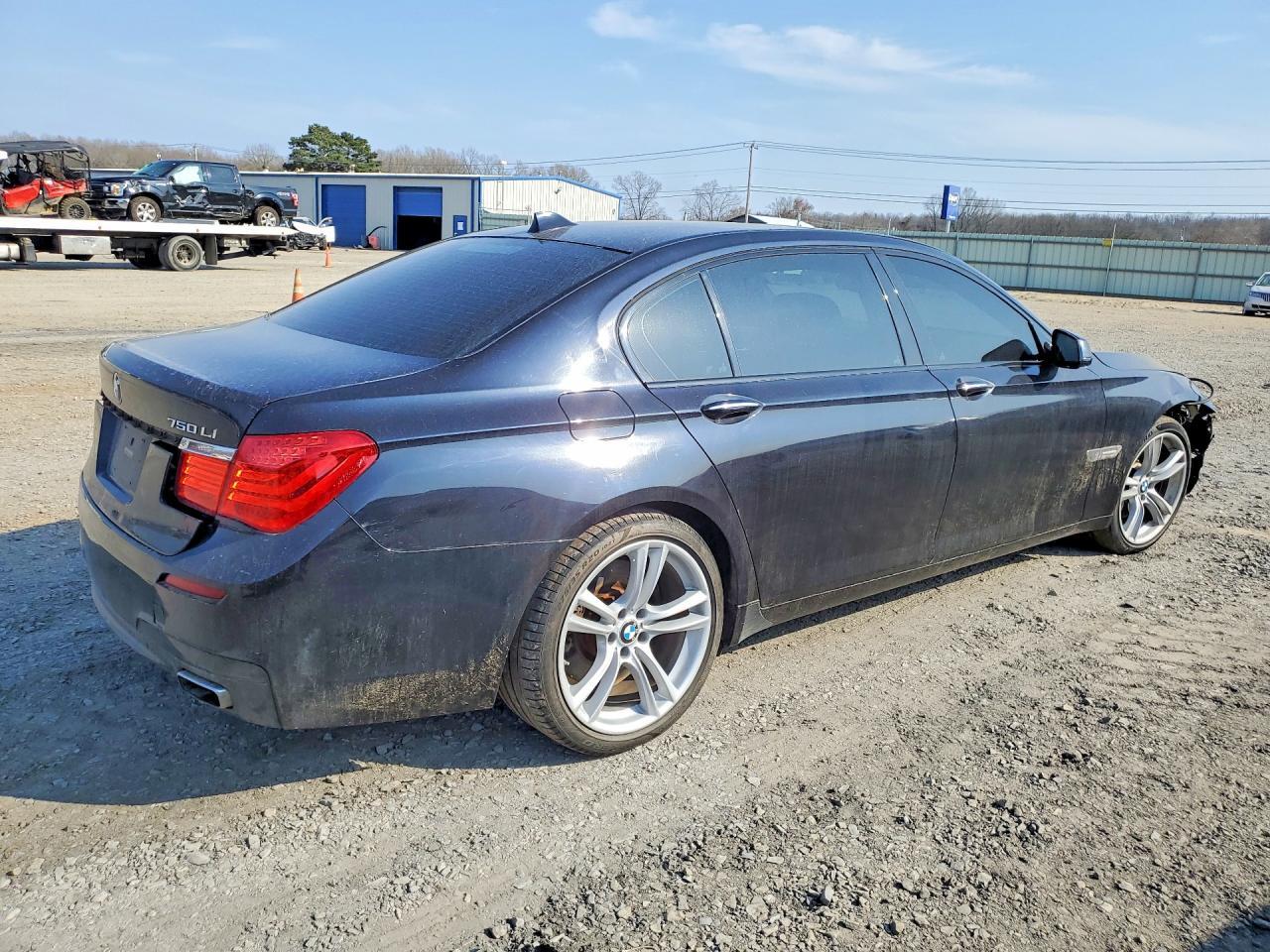 2011 BMW 750 Li - Фото 3