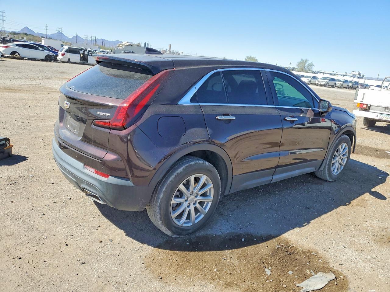 2020 Cadillac Xt4 Luxury - Image 3