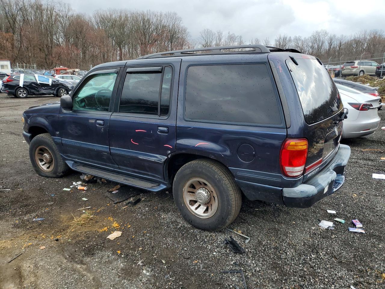 1999 Mercury Mountaineer - Image 2