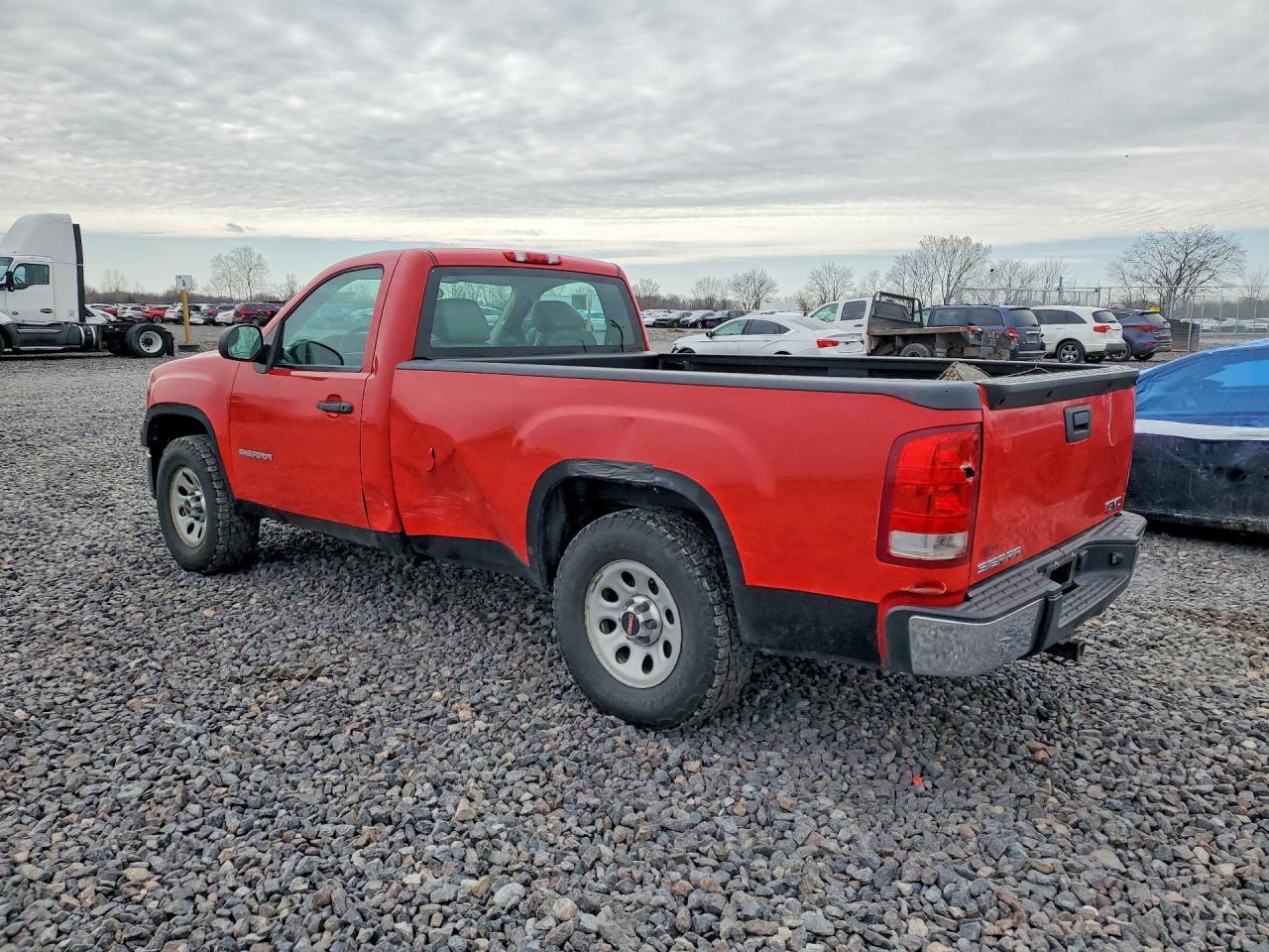 2013 GMC Sierra C1500 - Image 2