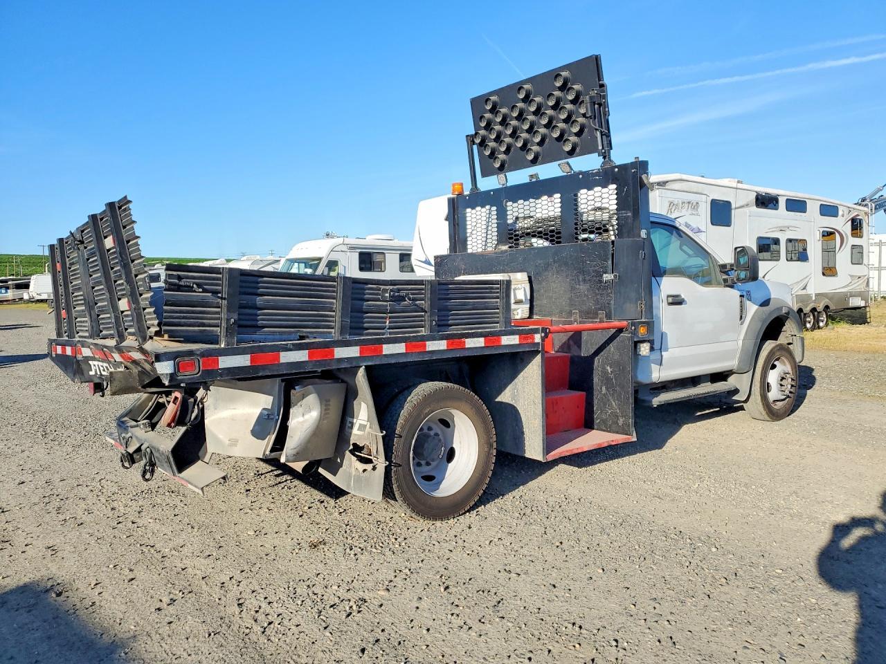 2021 Ford F550 Super Super Duty Flatbed Truck - Image 3