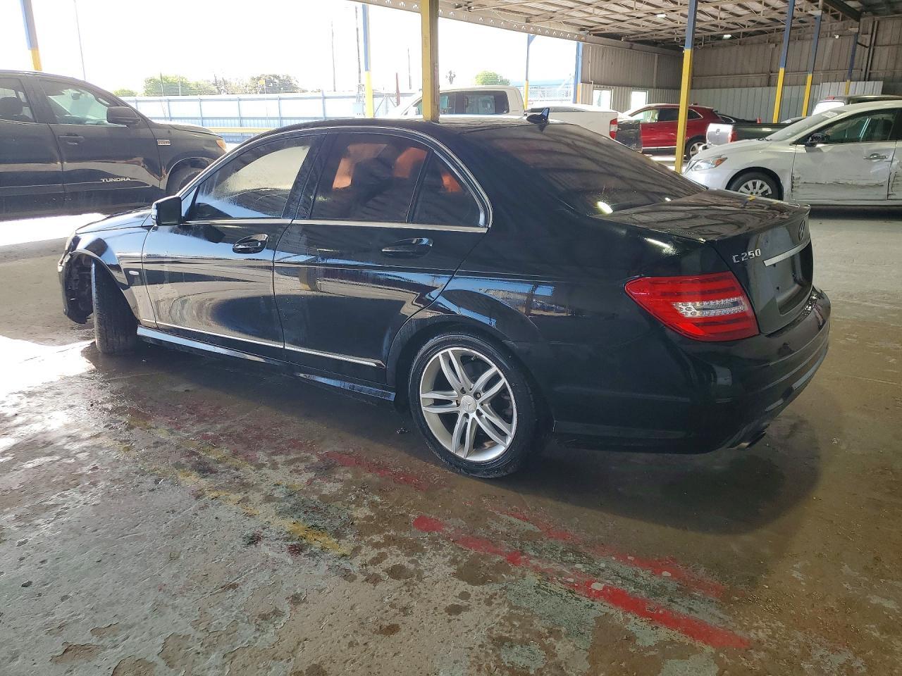 2012 Mercedes-Benz C 250 - Фото 2