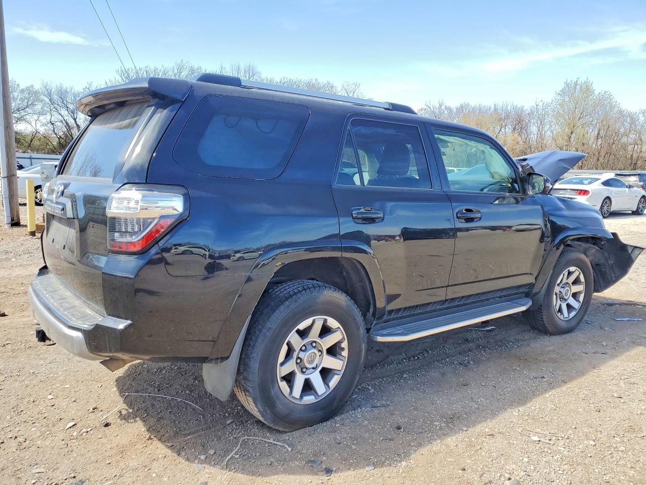2016 Toyota 4Runner Sr5/Sr5 Premium - Фото 3