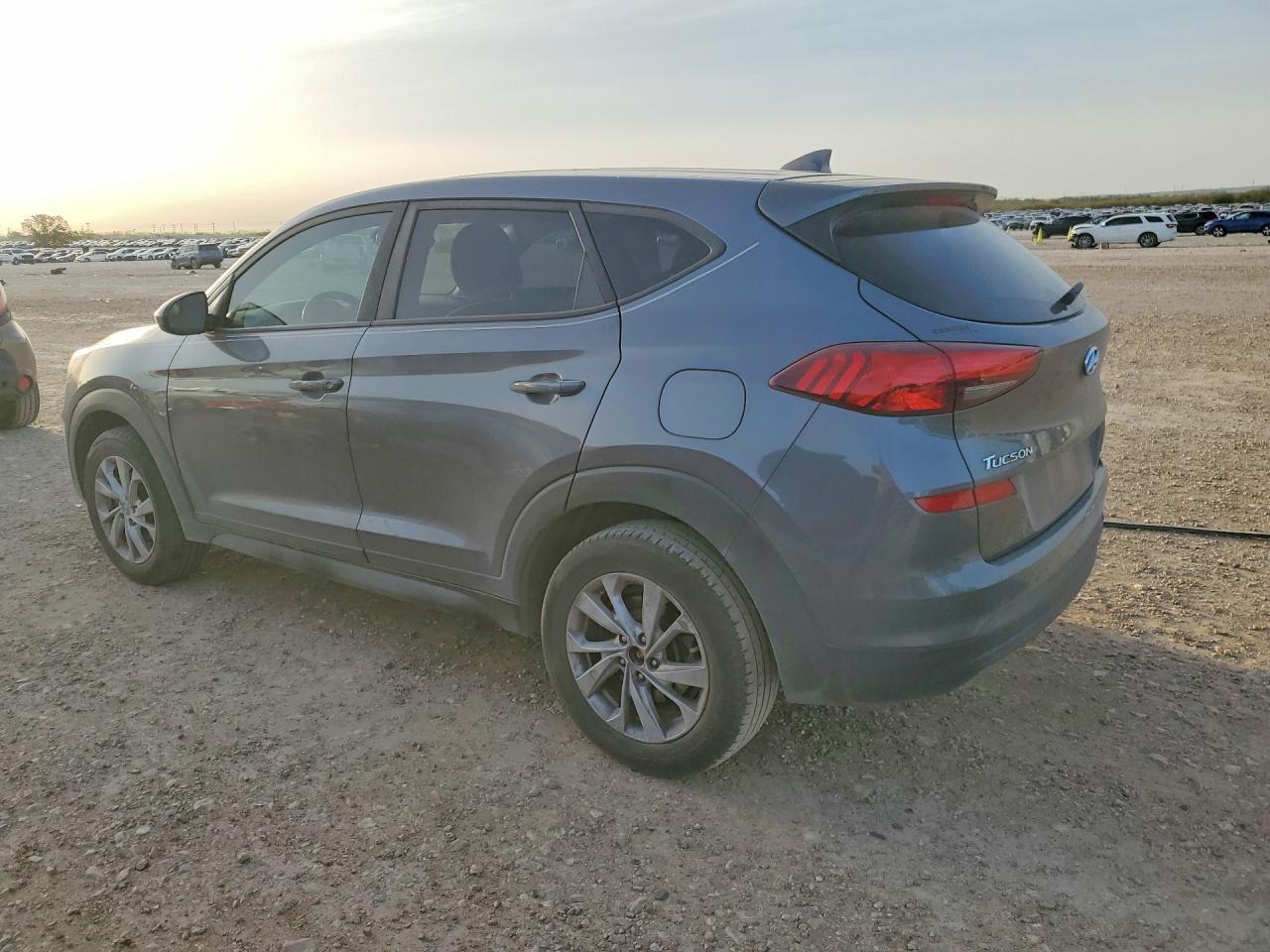 2019 Hyundai Tucson Se - Image 2