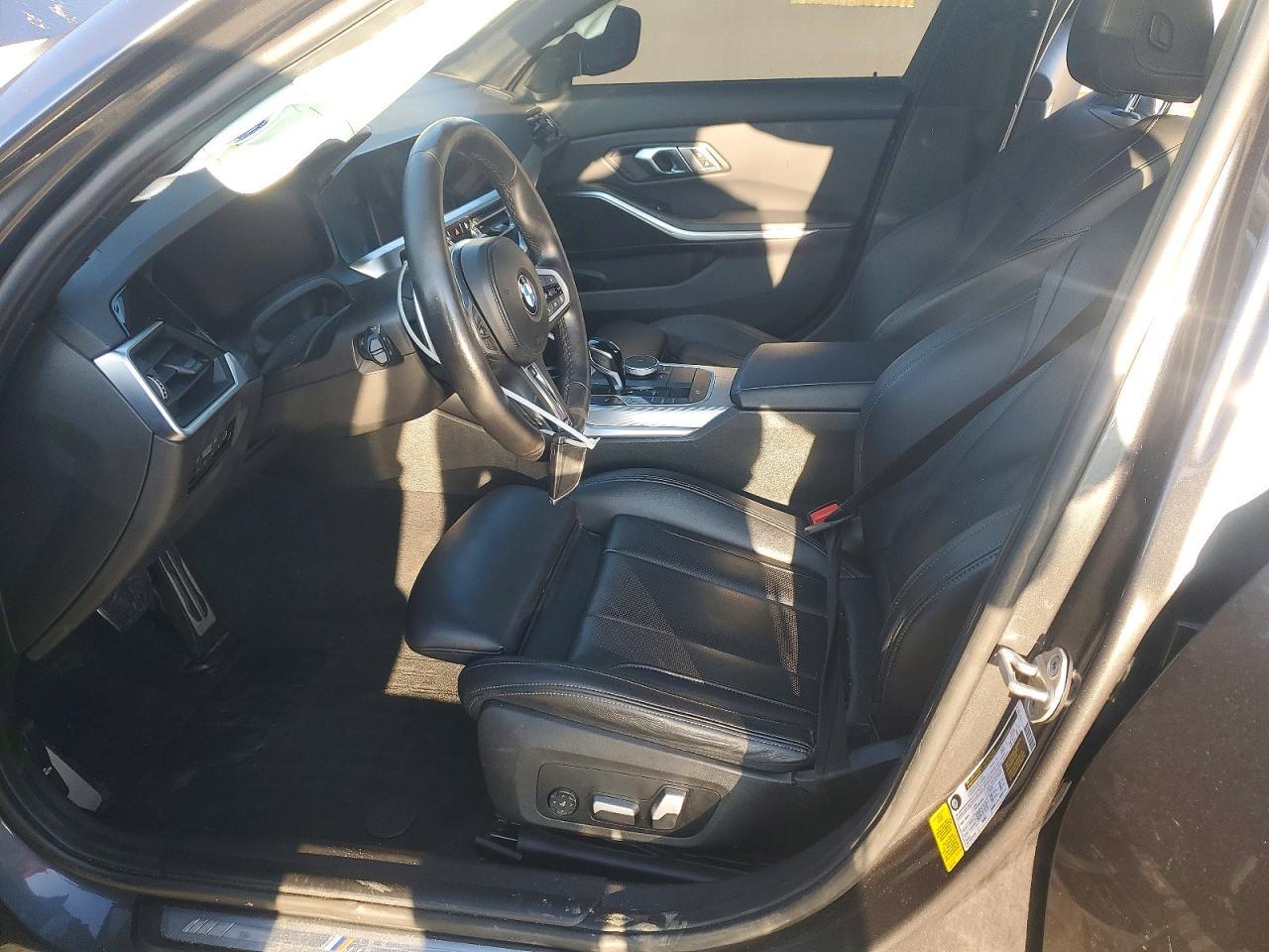 2022 BMW 330I - Фото 7