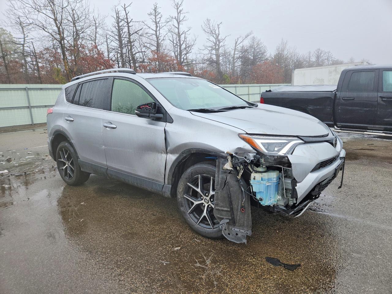 2018 Toyota Rav4 Se - Image 4