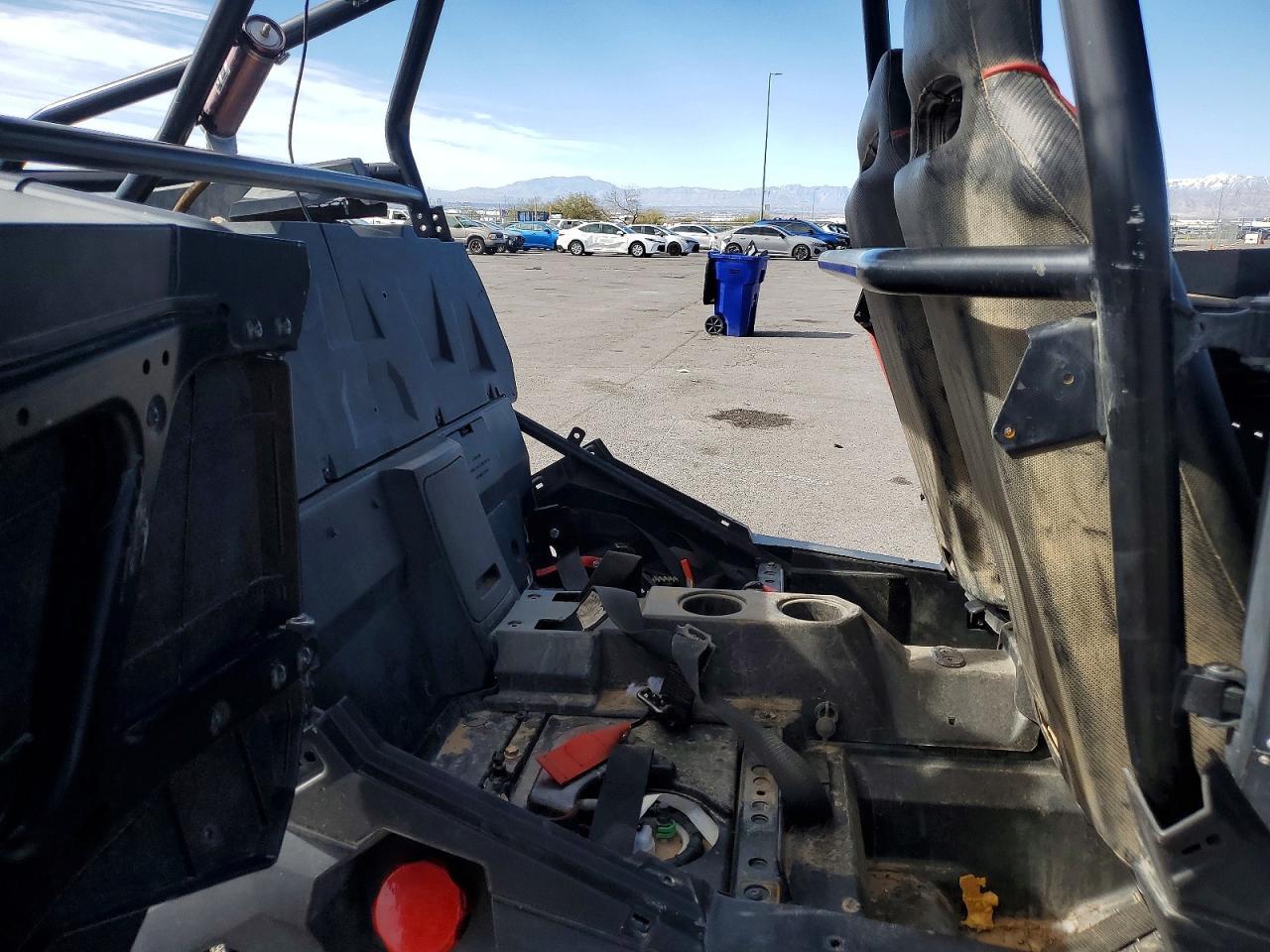 2015 Polaris Rzr Utility Vehicle - Фото 6
