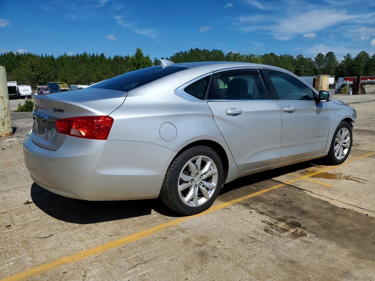 2018 Chevrolet Impala Lt - Image 3
