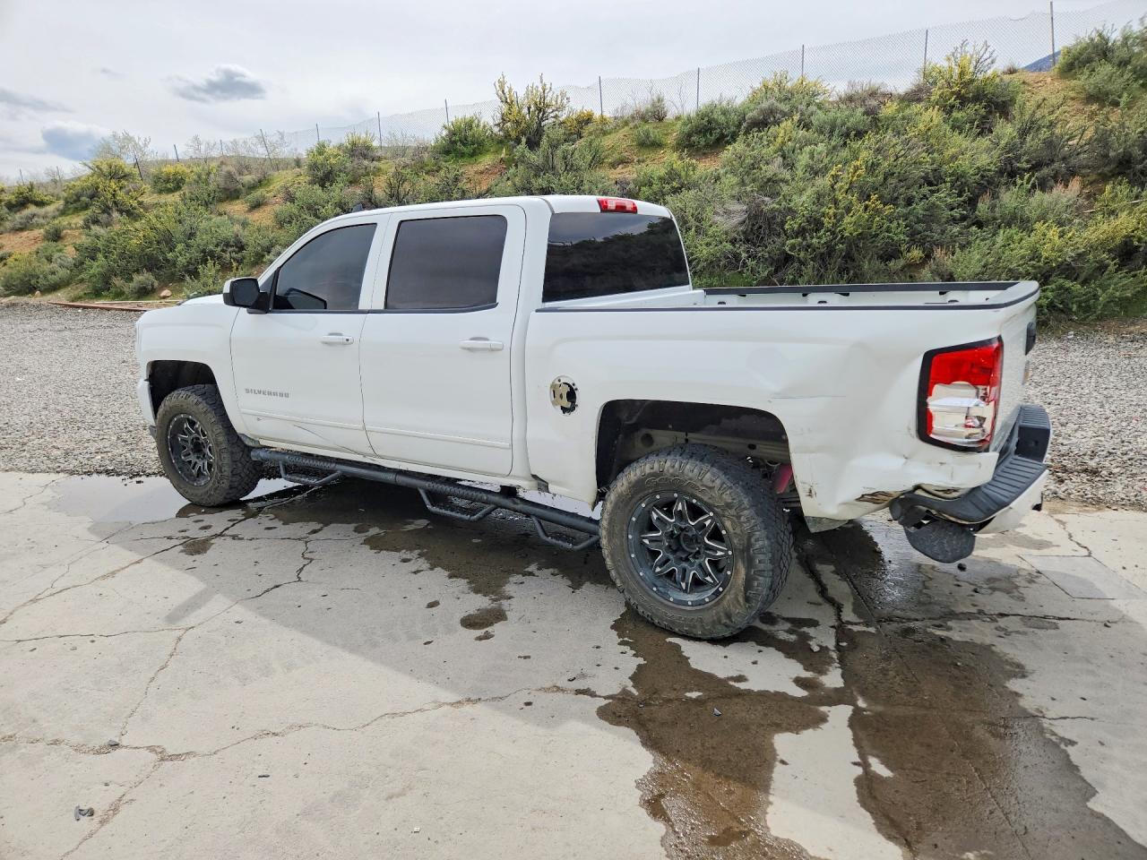2018 Chevrolet Silverado K1500 Lt - Image 2