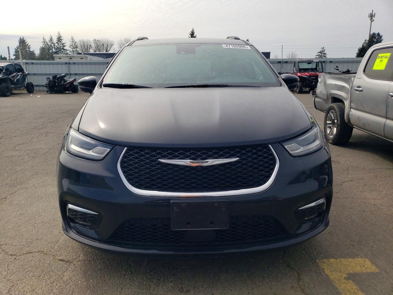 2022 Chrysler Pacifica Touring - Фото 5