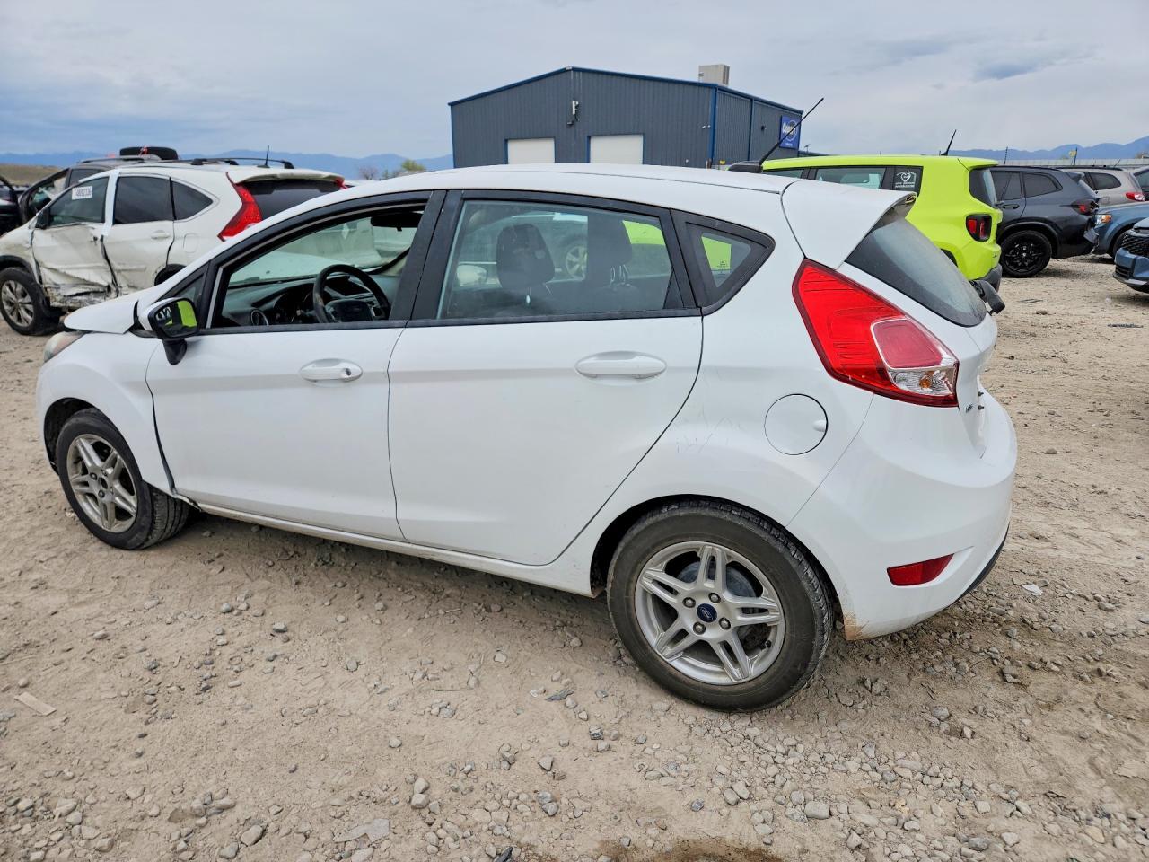 2018 Ford Fiesta Se - Фото 2