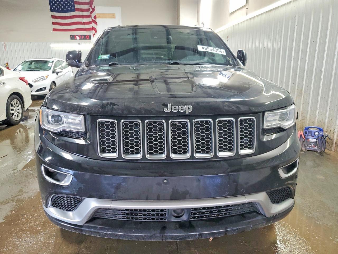 2015 Jeep Grand Cherokee Summit - Image 5