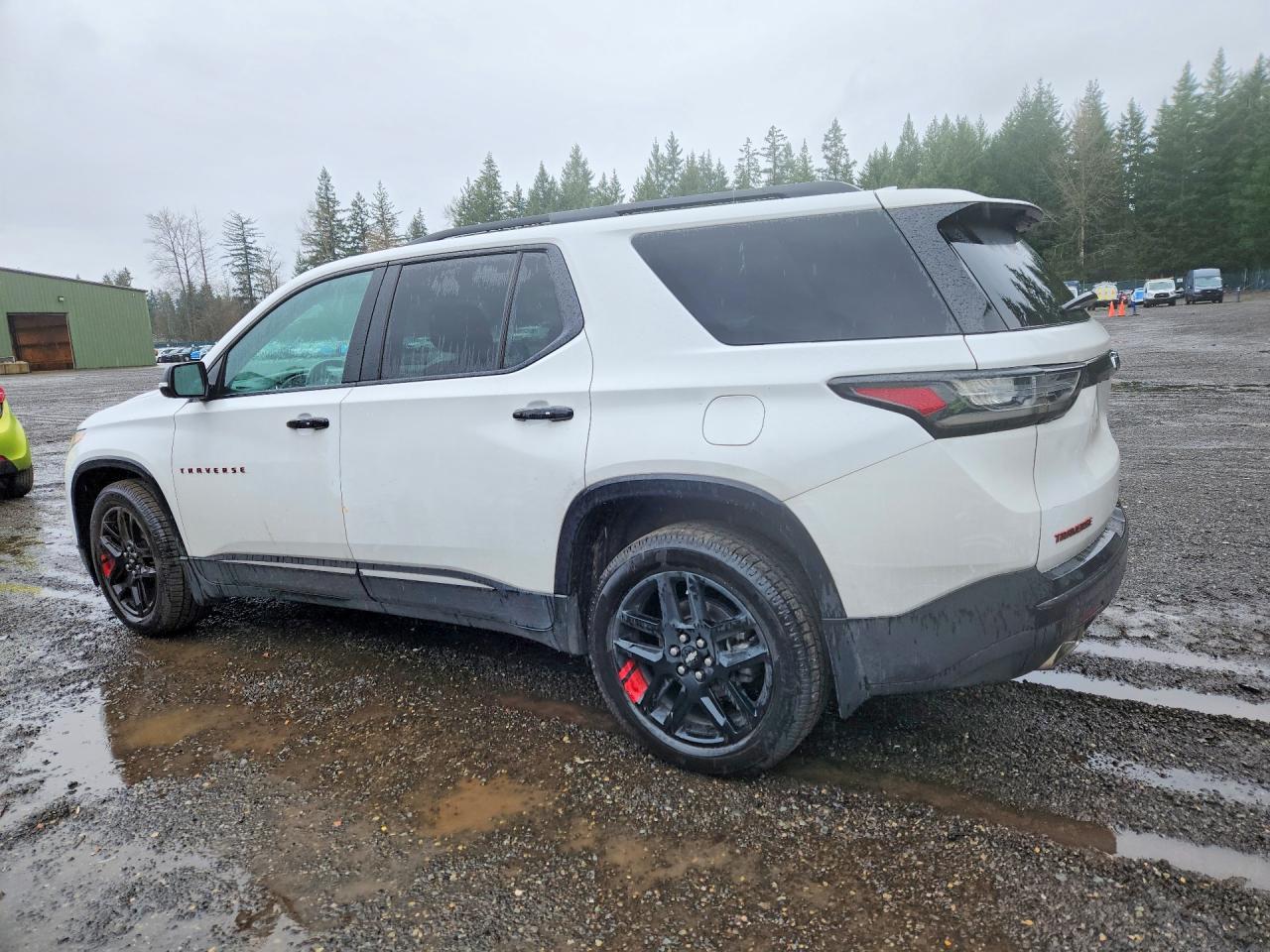 2019 Chevrolet Traverse Premier - Фото 2