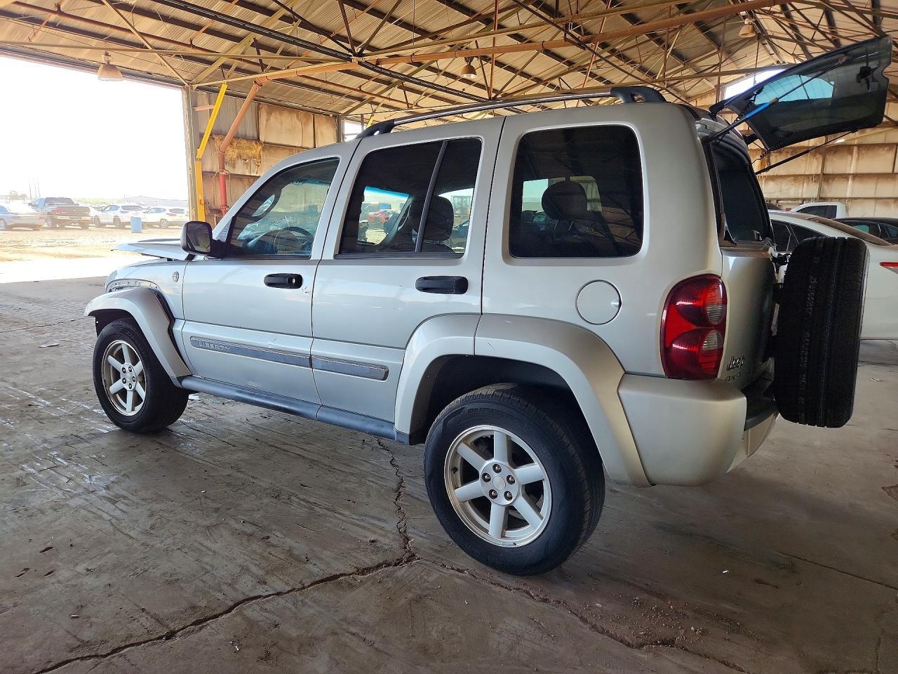 2007 Jeep Liberty - Фото 2