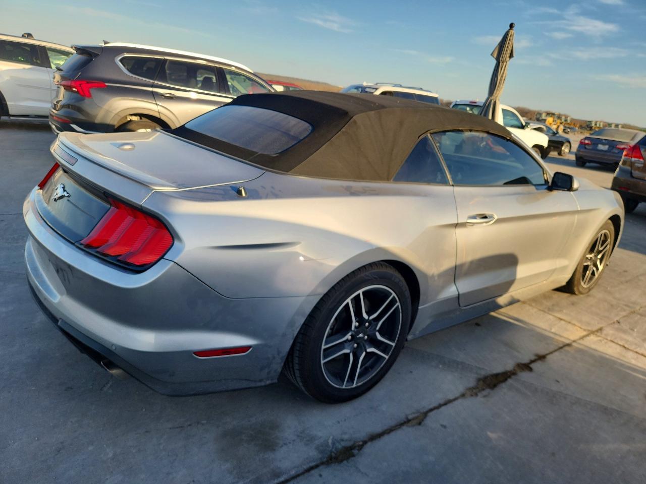 2021 Ford Mustang - Фото 3