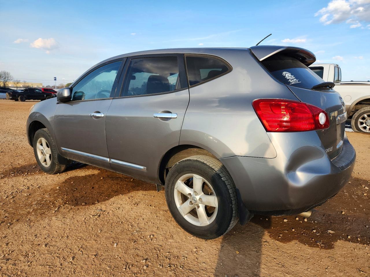 2013 Nissan Rogue S - Фото 2