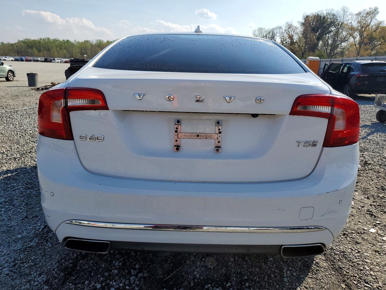 2017 Volvo S60 Premier - Image 6