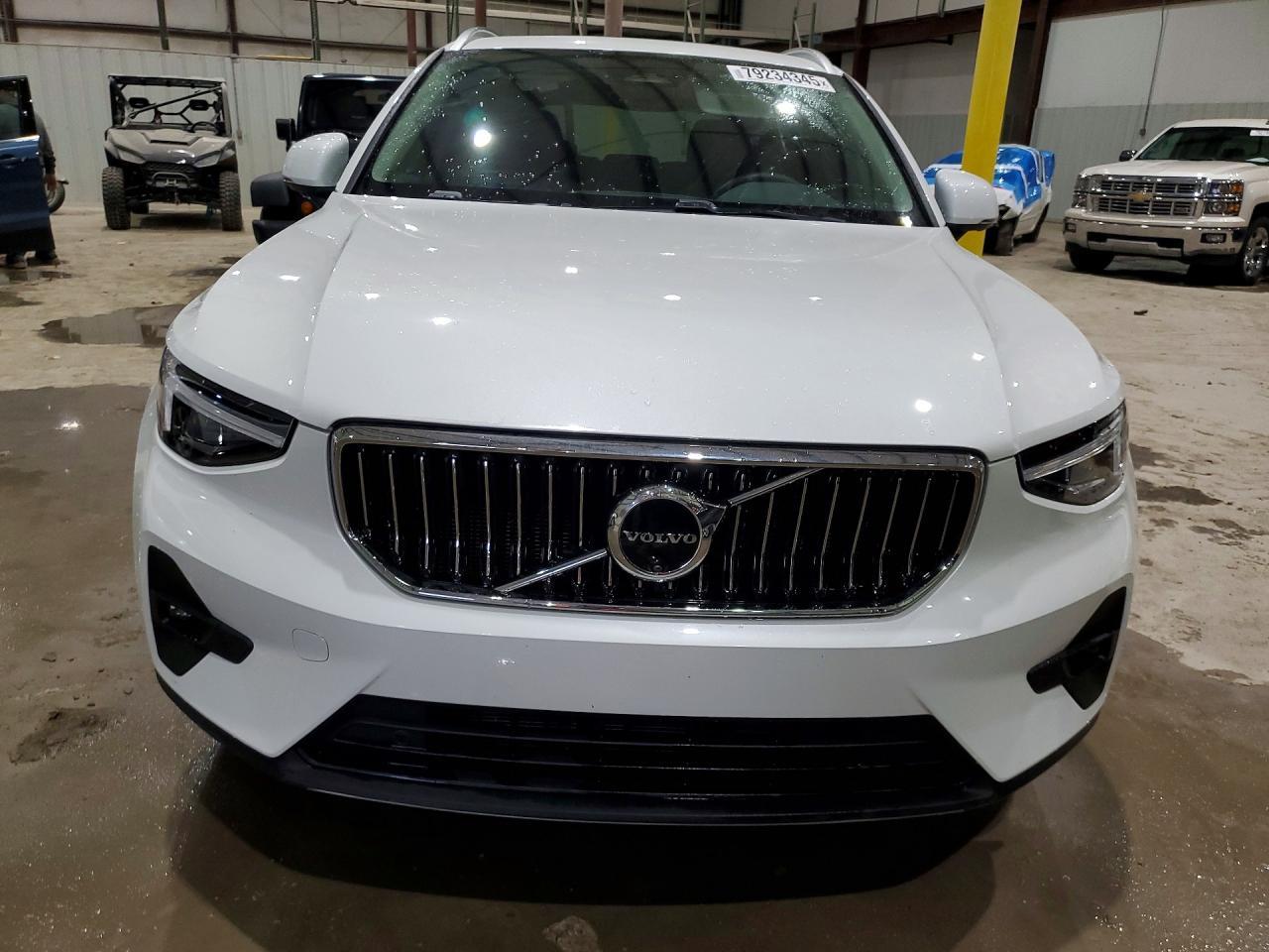 2025 Volvo Xc40 Plus - Фото 5