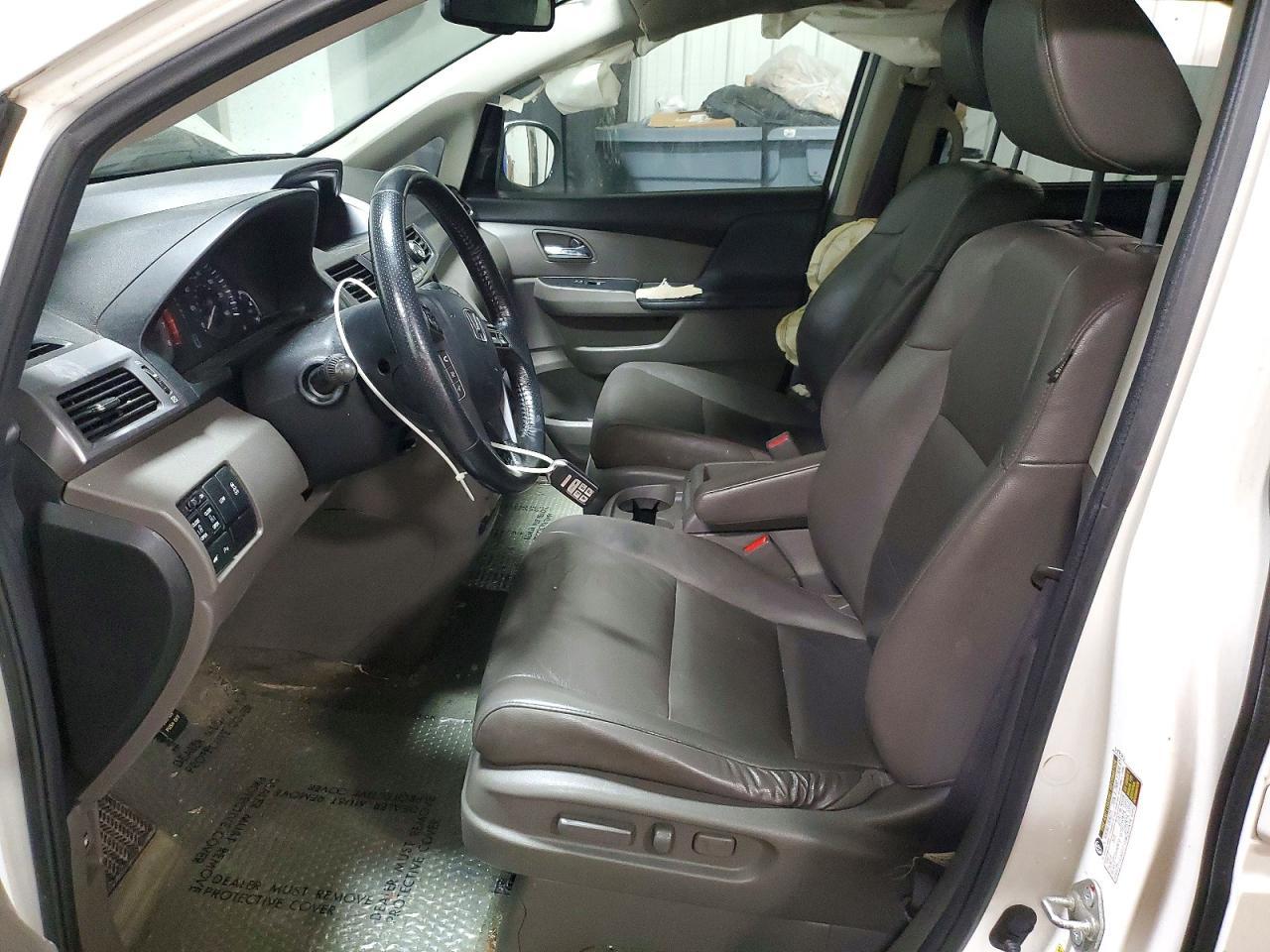 2014 Honda Odyssey Touring/Touring Elite - Image 7