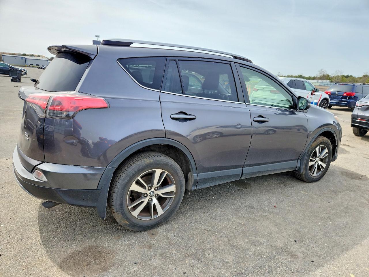 2018 Toyota Rav 4 - Image 3